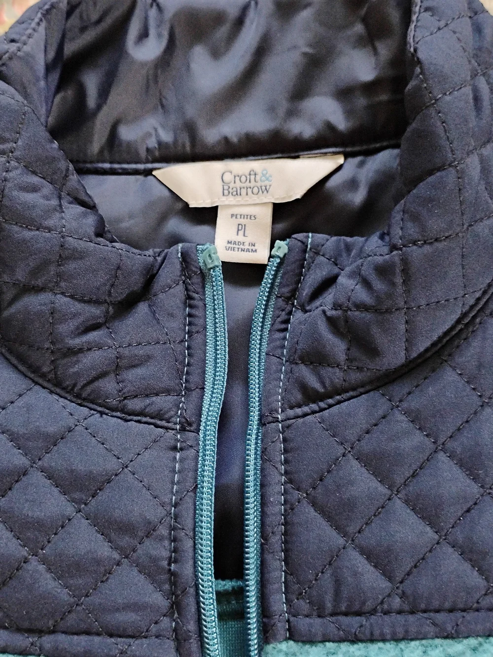 Croft & Barrow For Women Teal Sherpa Vest with Navy Accents Size. PL PETITES
